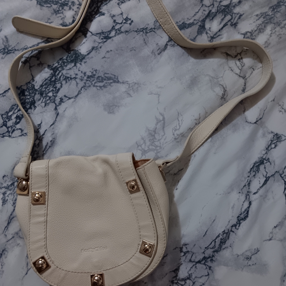 Elegant Cream Shoulder Bag